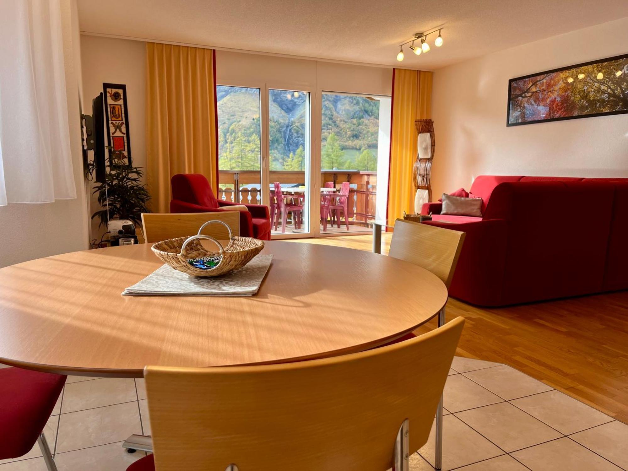Apartments Residenz Iris Loèche-les-Bains Extérieur photo