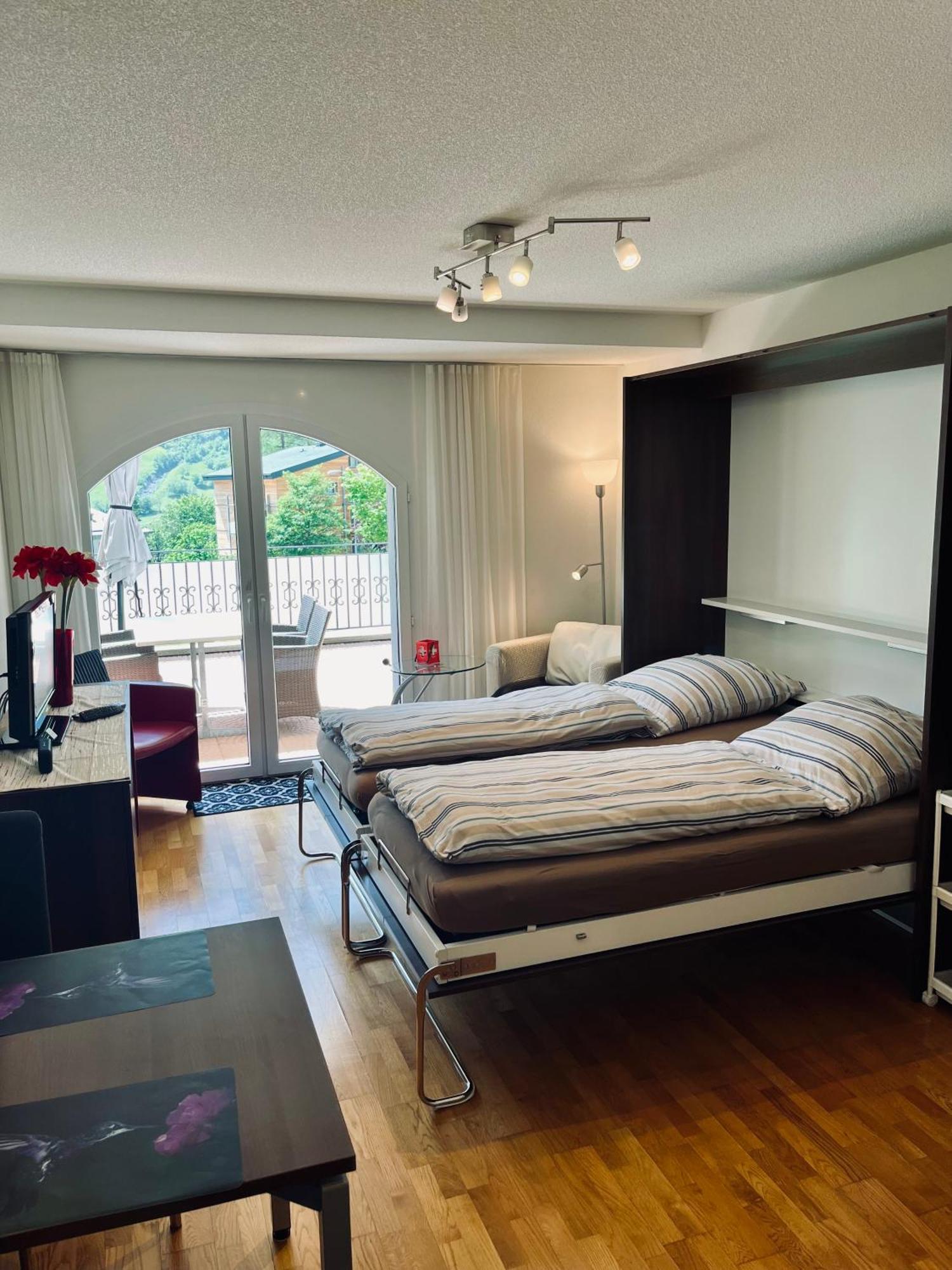 Apartments Residenz Iris Loèche-les-Bains Extérieur photo